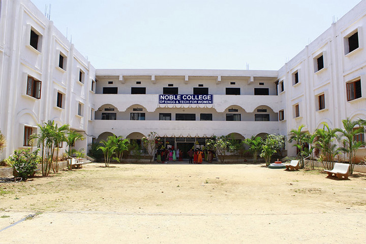 https://cache.careers360.mobi/media/colleges/social-media/media-gallery/3632/2018/9/25/Campus View of Noble College of Engineering and Technology for Women Hyderabad_Campus-View.jpg